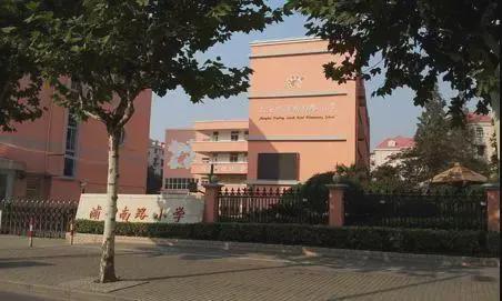 92-207㎡3-4房】仅60席！总价2500万起尊龙凯时人生就是搏平台保利世博天悦：双面瞰江【1(图17)