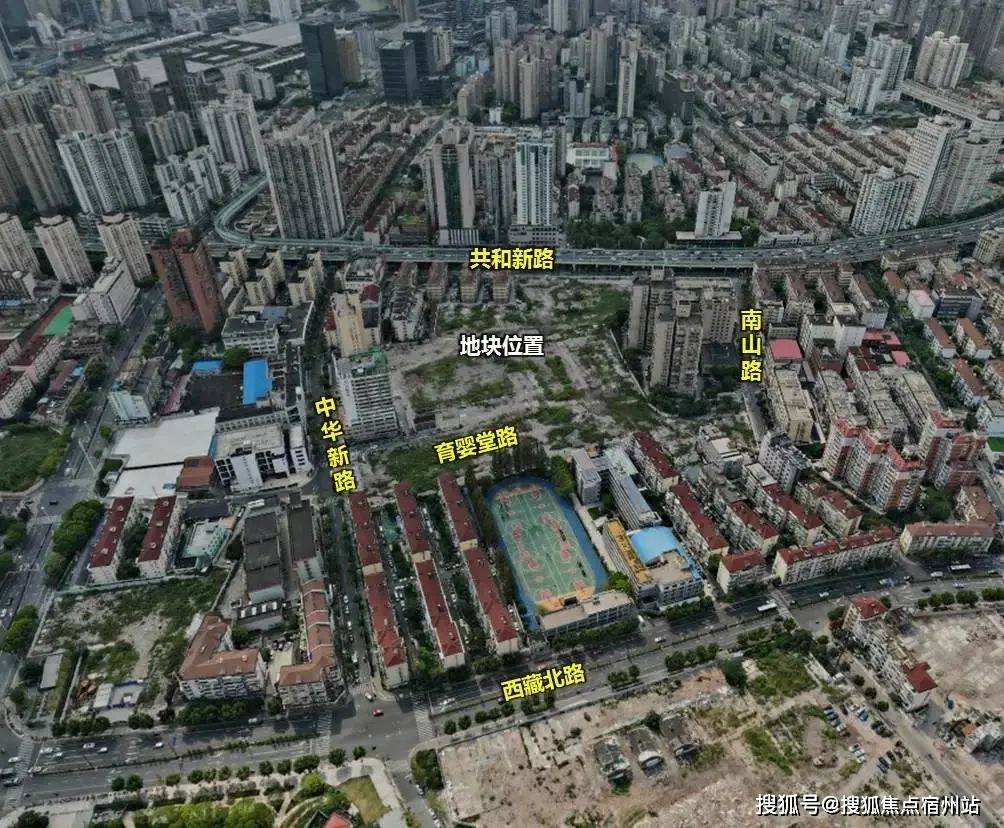 线年楼盘百科→首页网站→楼盘测评→处电线小时热线电话尊龙凯时网站静安玺樾售楼处电话→静安玺樾售楼中心电(图5)
